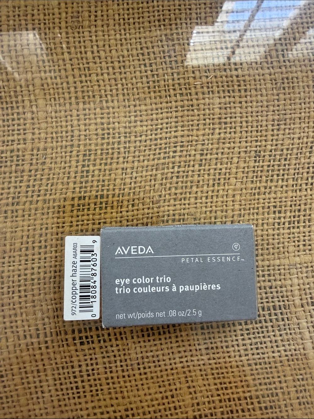 New Aveda eye color trio petal essence eyeshadow in copper haze - Picture 3 of 3